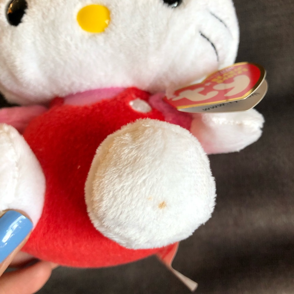 Hello Kitty Plush - Picture 5 of 5